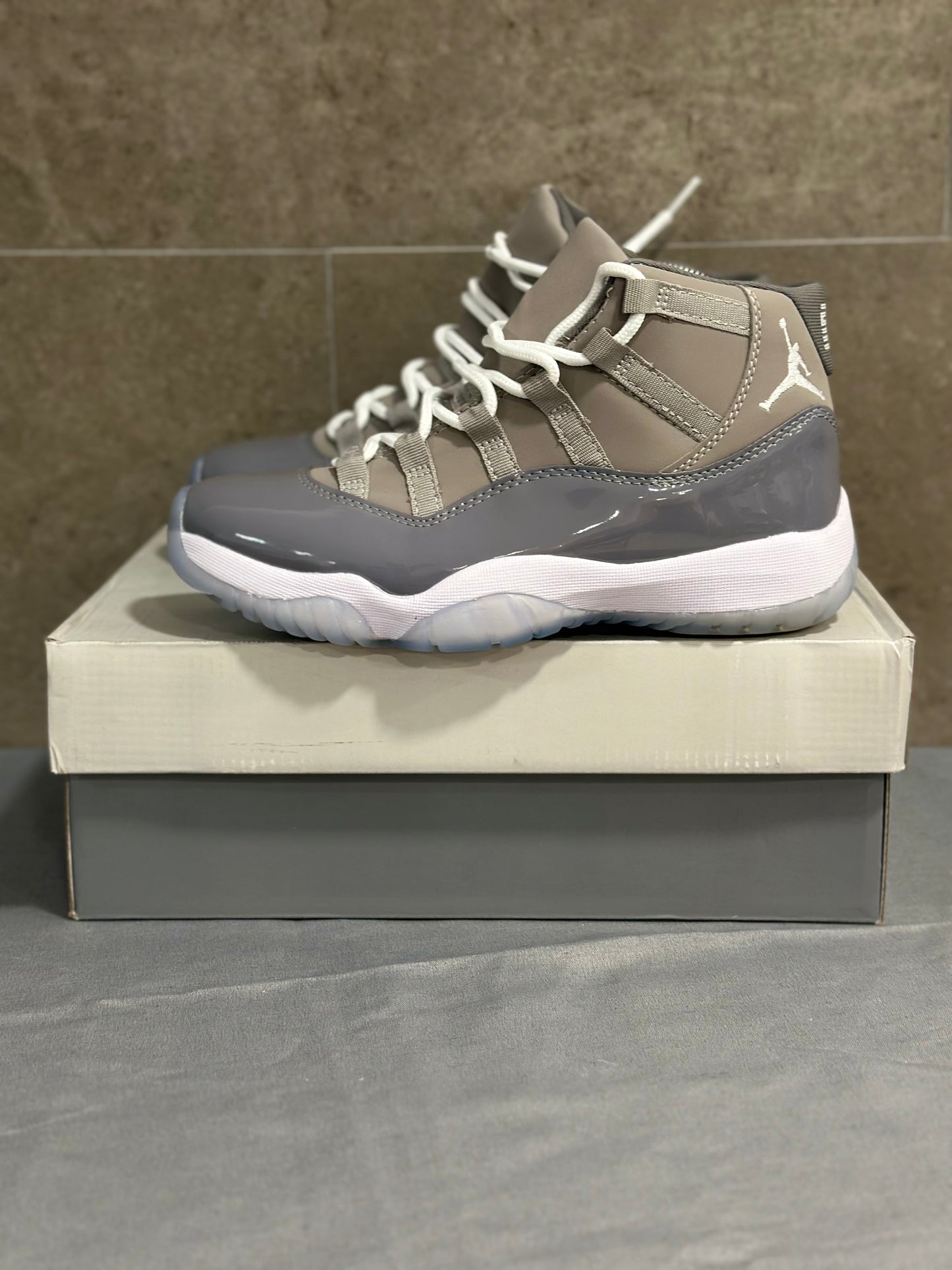 J11 COOL GREY
