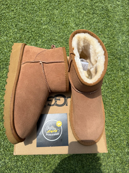 BOOTS UGG