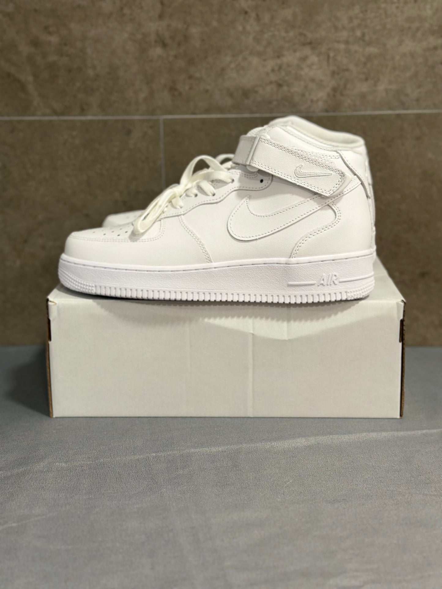 AF 1 MID
